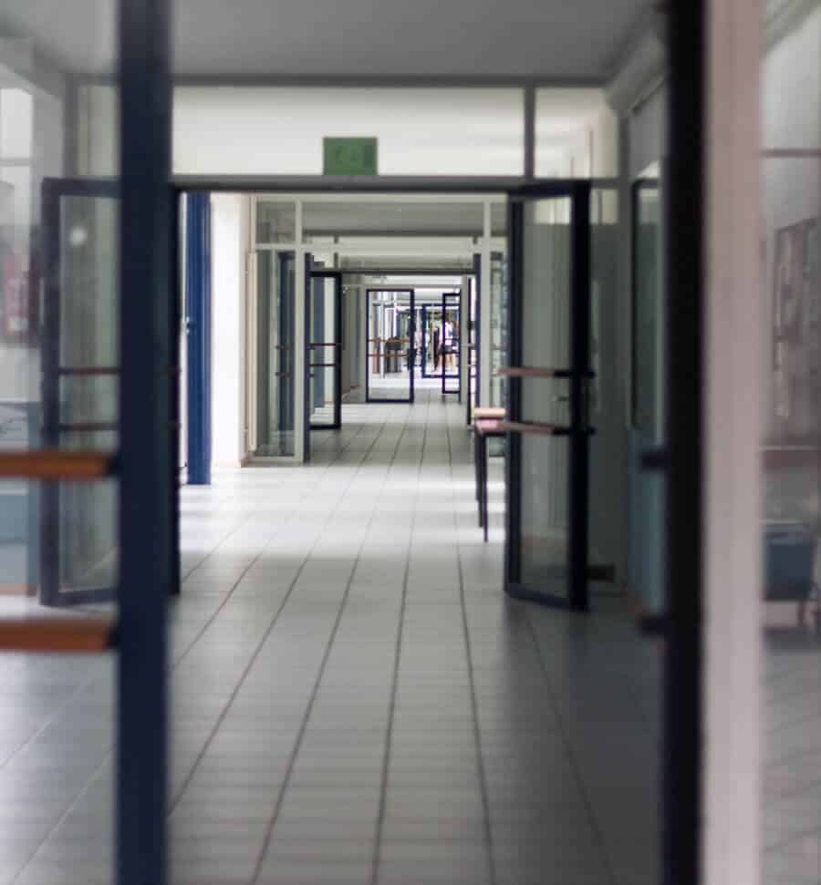 .. in die Uni gehen. Alles leer, spooky!