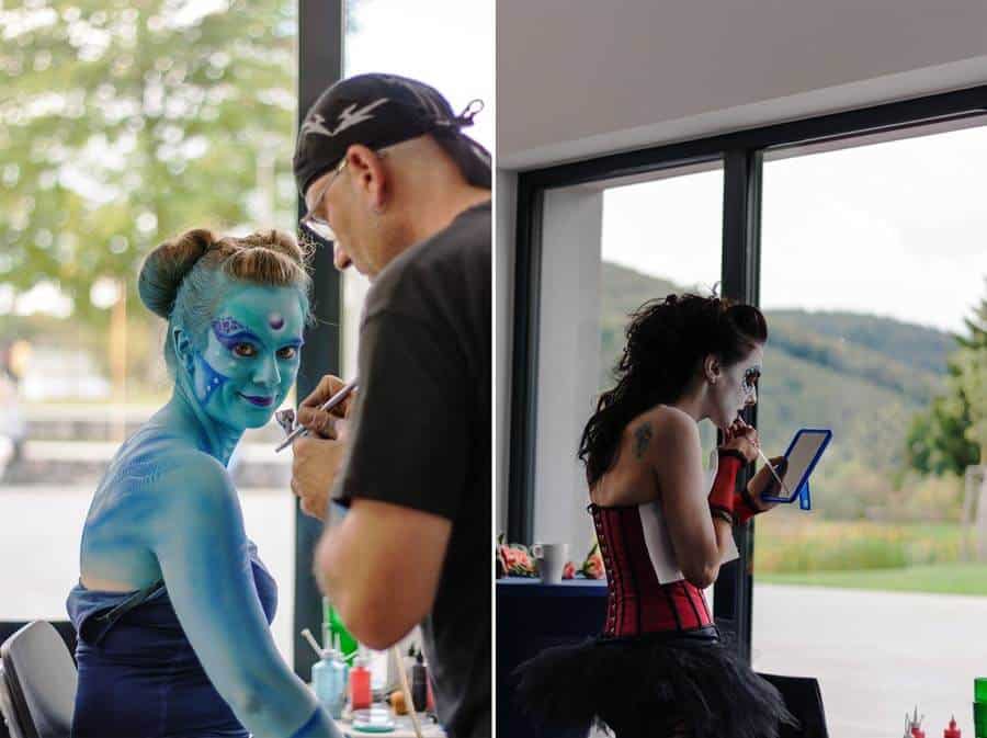 Der Bodypainter Jörg Zehmer malte Katrin Hilgert und Emily Gaudy an.