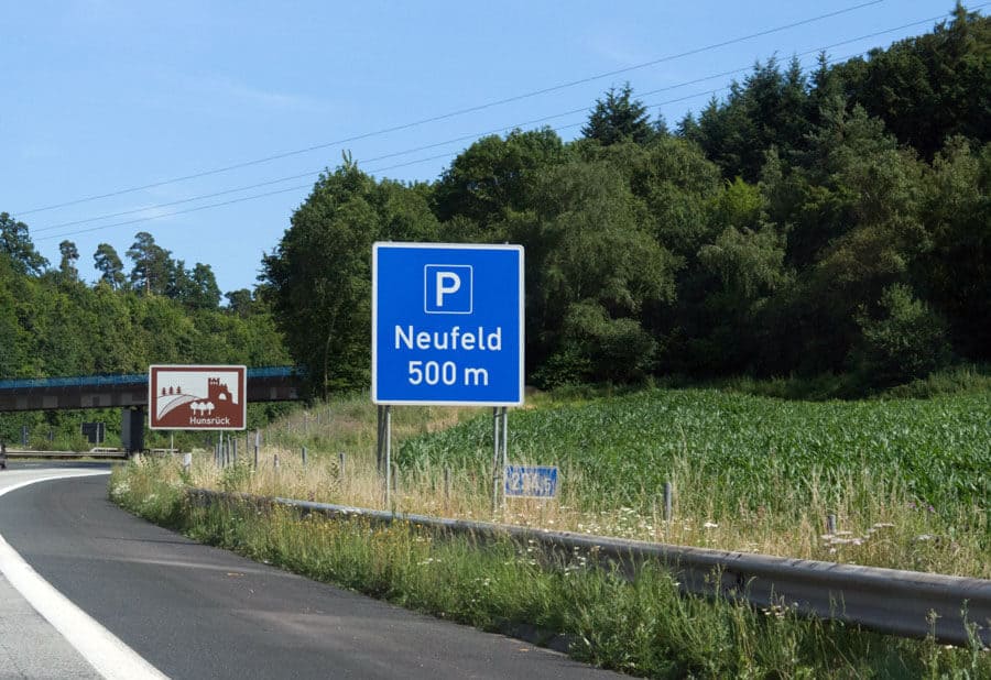 Der Hunsrück wird von einem Parkplatz eingeleitet, welcher meinen Nachnamen trägt, da muss man doch fotografieren!